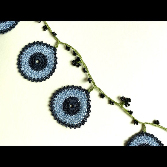 Hand made crochet necklace - Picture 3 of 3